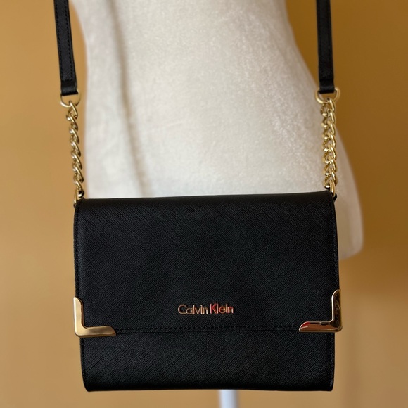 Calvin Klein crossbody - Picture 2 of 11